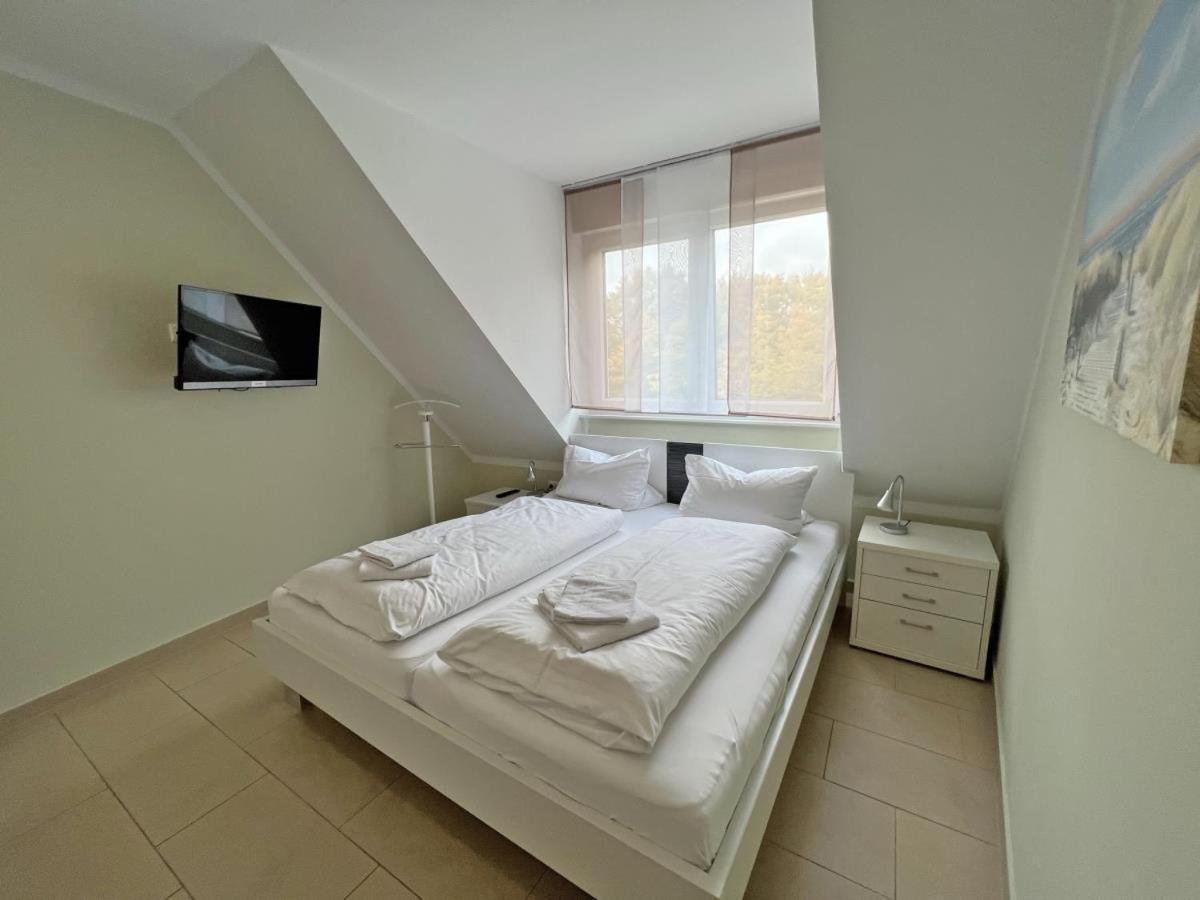 Ferienwohnung Hafenblick - Wunderbare Erholung Am Hafen Norddeich  Exterior foto
