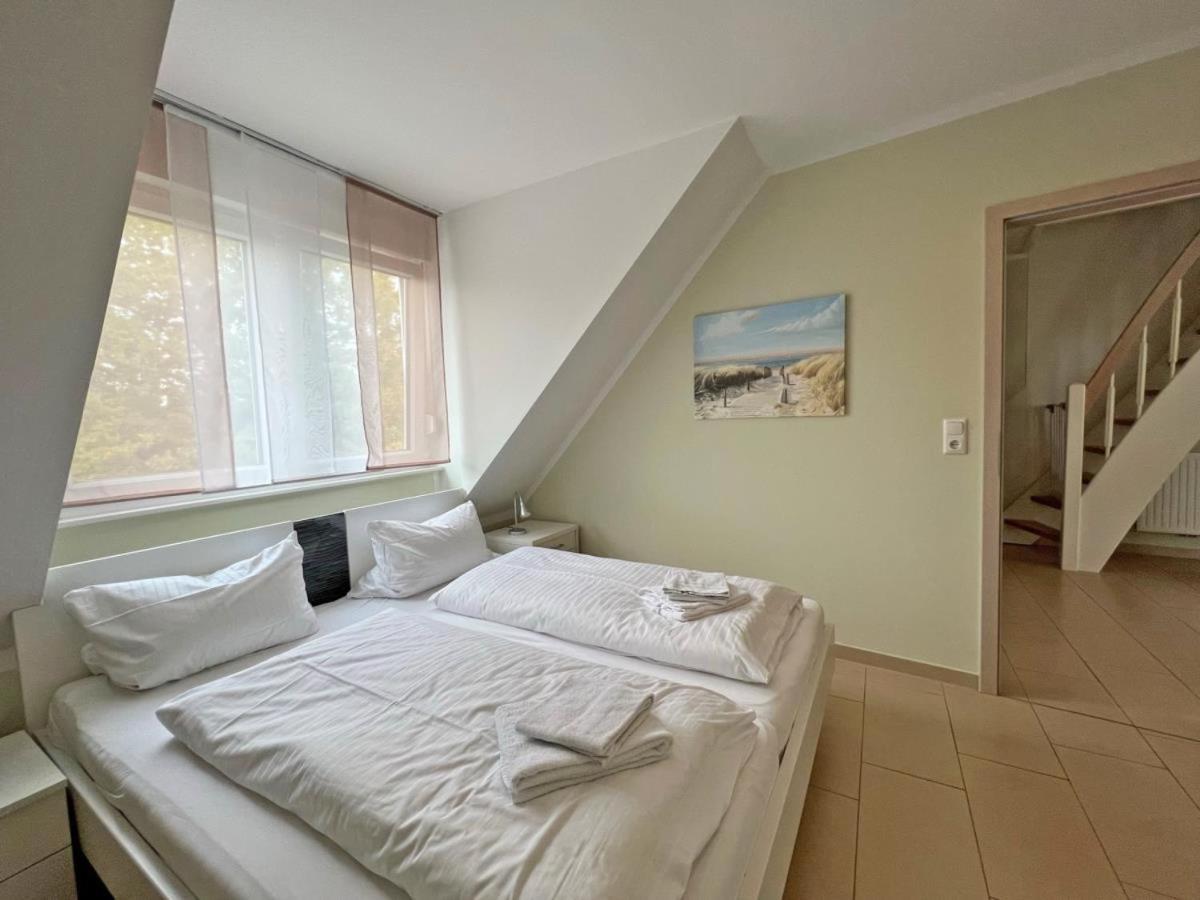 Ferienwohnung Hafenblick - Wunderbare Erholung Am Hafen Norddeich  Exterior foto